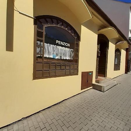 Penzion Fontana Mikulov Luaran gambar