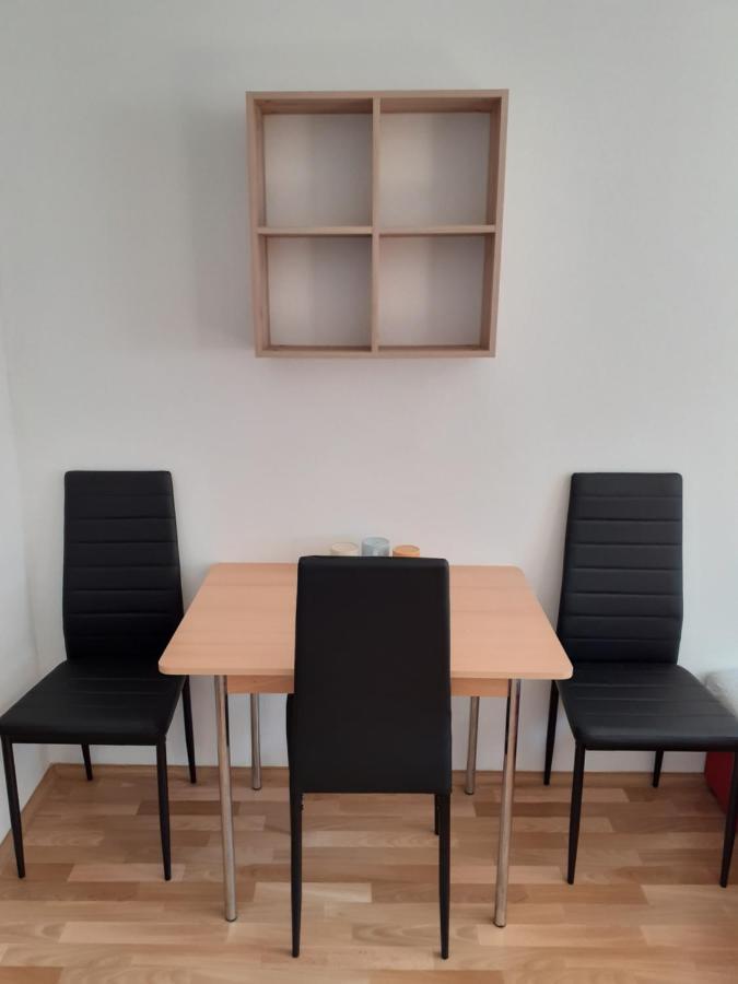 Penzion Fontana Mikulov Luaran gambar