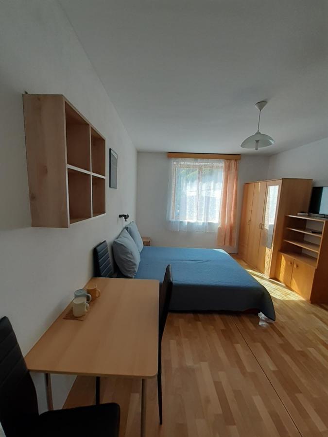 Penzion Fontana Mikulov Luaran gambar