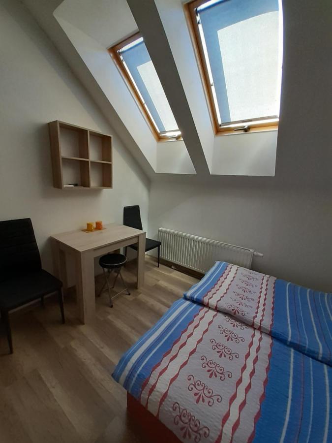 Penzion Fontana Mikulov Luaran gambar