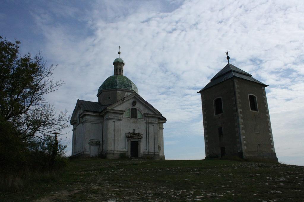 Penzion Fontana Mikulov Luaran gambar