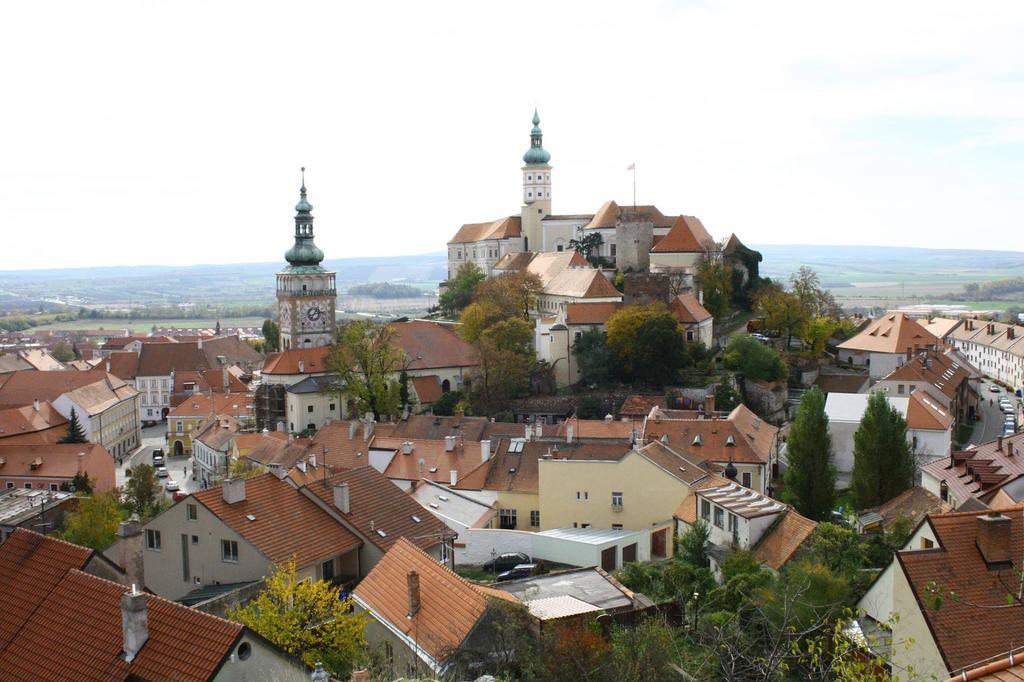 Penzion Fontana Mikulov Luaran gambar