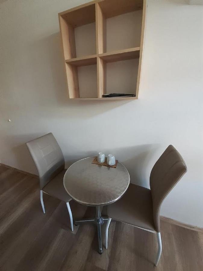 Penzion Fontana Mikulov Luaran gambar